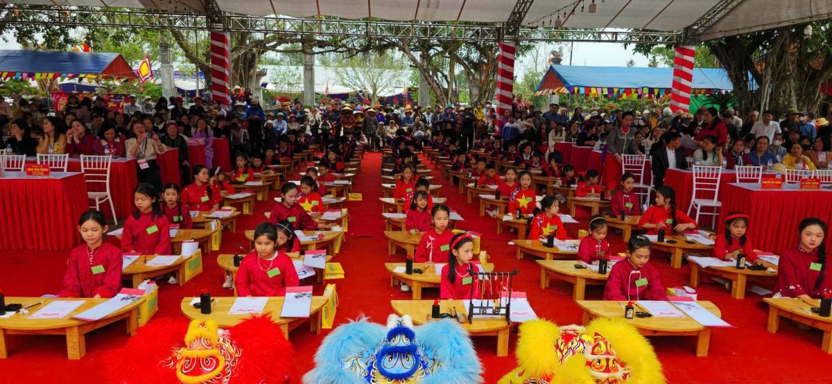 Nét mực đầu tiên nơi Đền Gắm – khi truyền thống hiếu học thắp sáng khát vọng tương lai