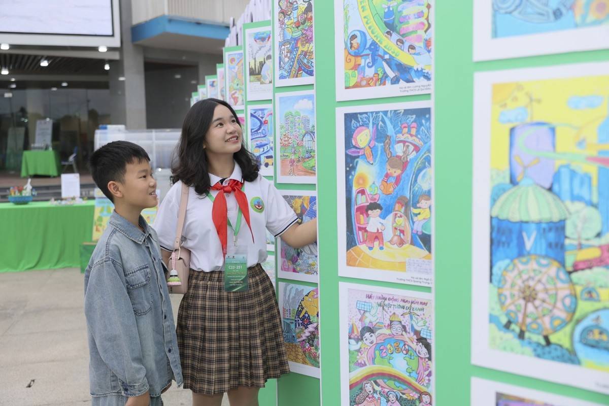 Qua những bài dự thi, các em học sinh đã thể hiện góc nhìn riêng của mình về một tương lai phát triển xanh và bền vững. Ảnh: BTC.