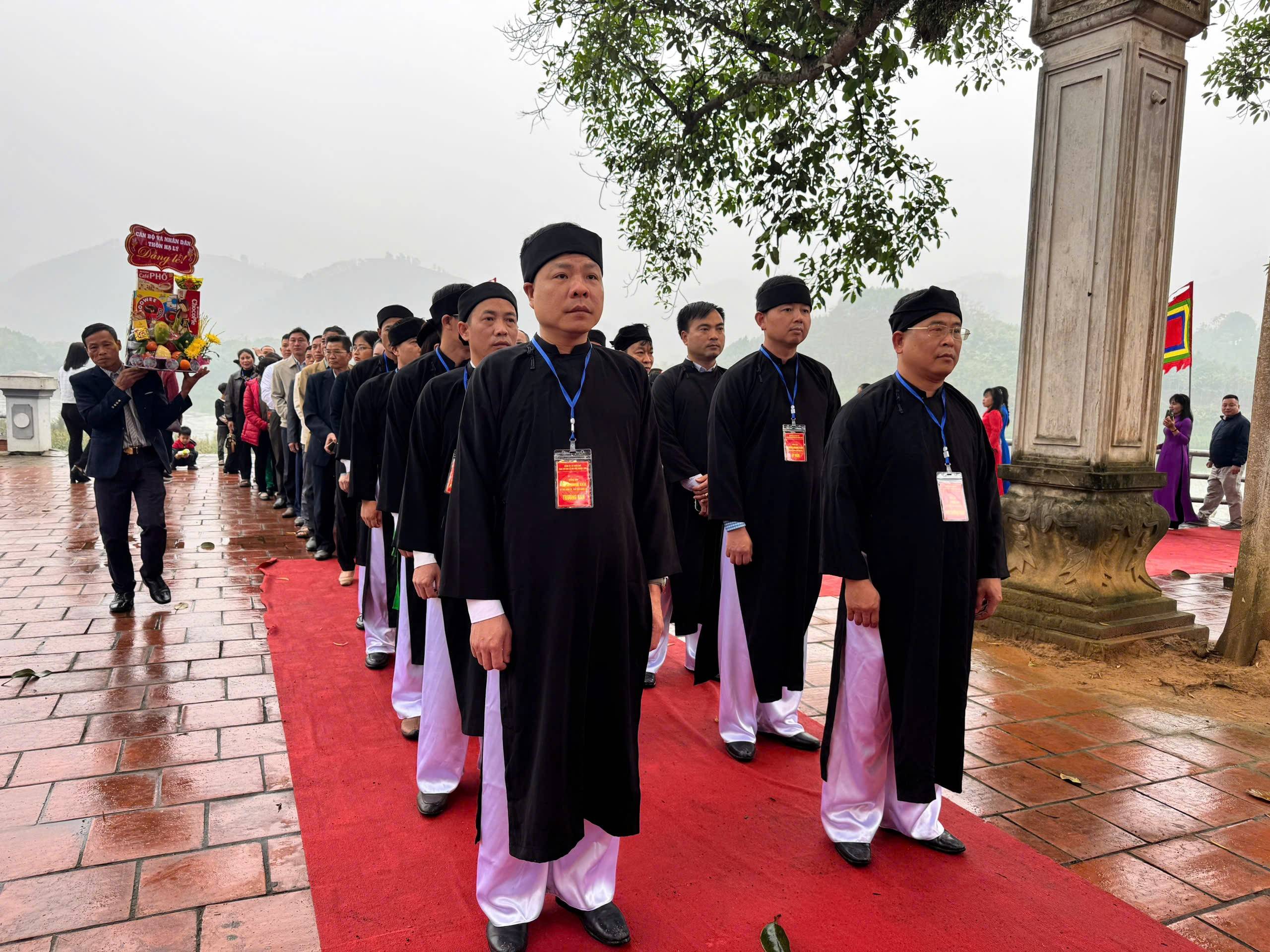 Lễ hội đền Nhược Sơn ở Châu Quế (Lào Cai): Nghi lễ mổ trâu linh thiêng thu hút khách du lịch
