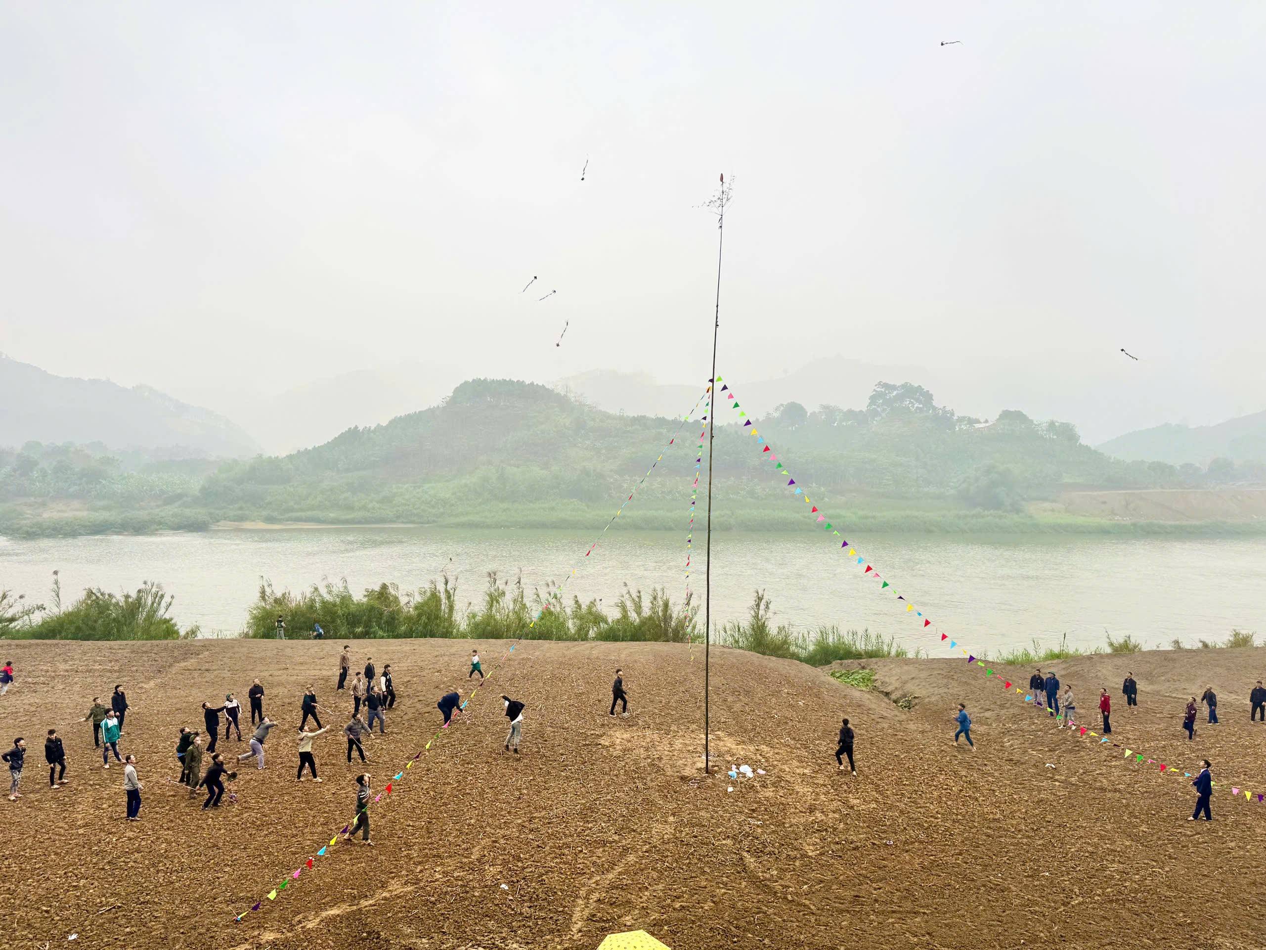 Lễ hội đền Nhược Sơn ở Châu Quế (Lào Cai): Nghi lễ mổ trâu linh thiêng thu hút khách du lịch