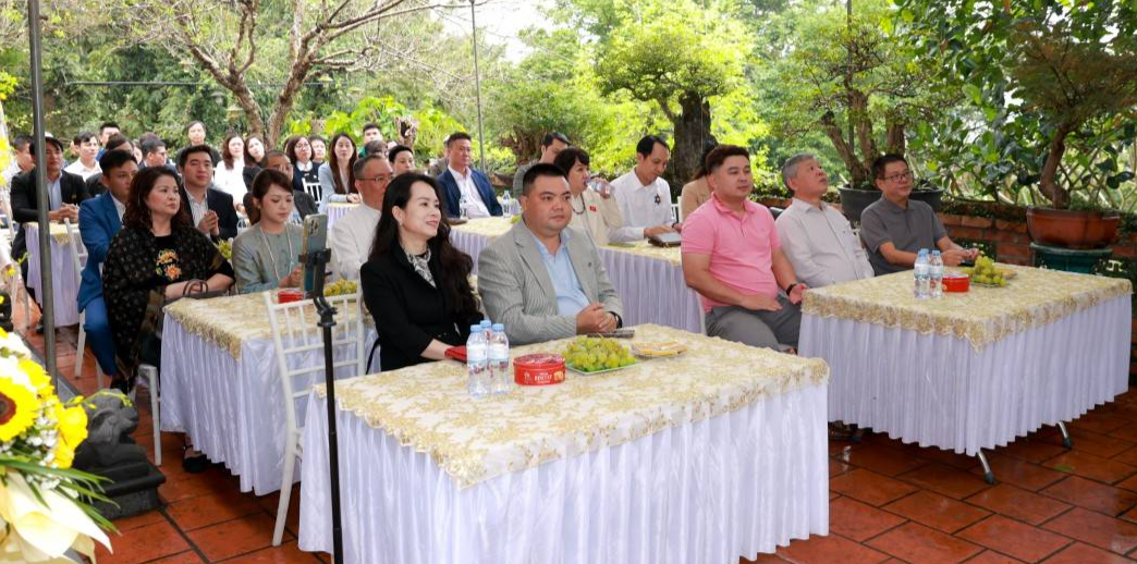 Doanh nhân tìm kiếm “tỉnh thức” để cân bằng trong lãnh đạo và phát triển bền vững