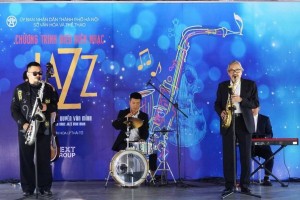 Hà Nội: Nhạc Jazz vang bên hồ Gươm trong chiều 8/3
