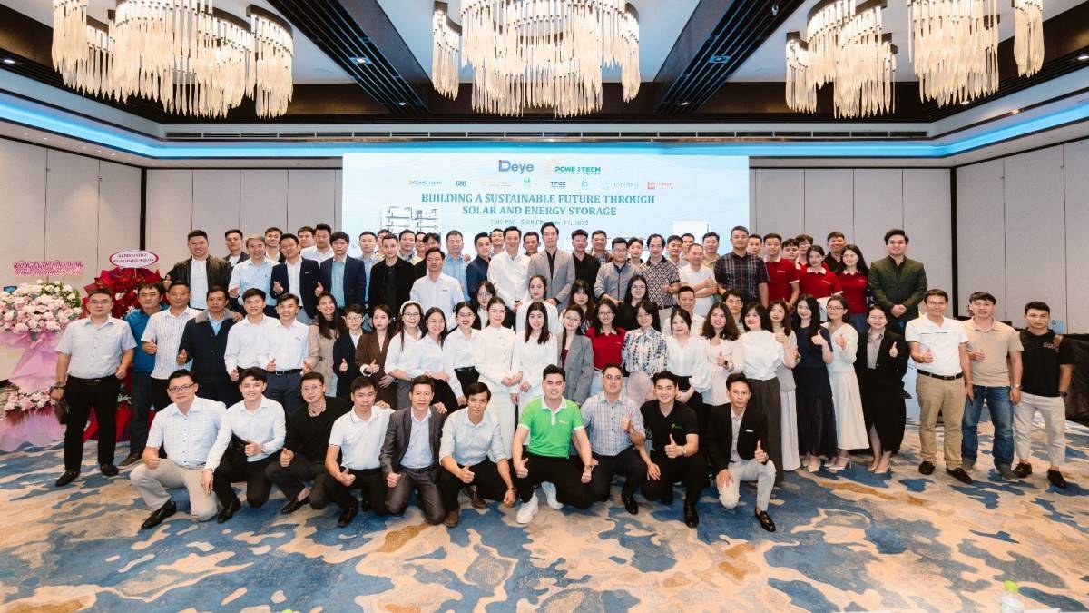 PowerTech đồng hành cùng sự kiện họp mặt Tân niên – ngành điện mặt trời