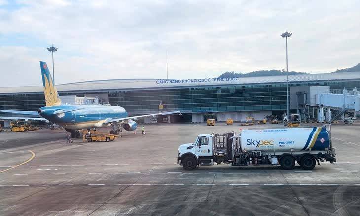 Giá nhiên liệu tăng, ngành hàng không đề xuất phụ thu phí nhiên liệu vé máy bay nội địa