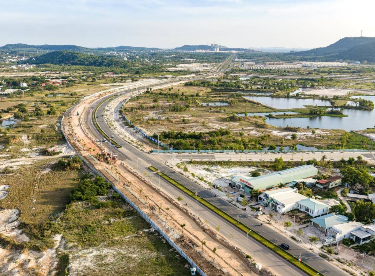 Tuyến đường ĐT 975 đang được gấp rút mở rộng