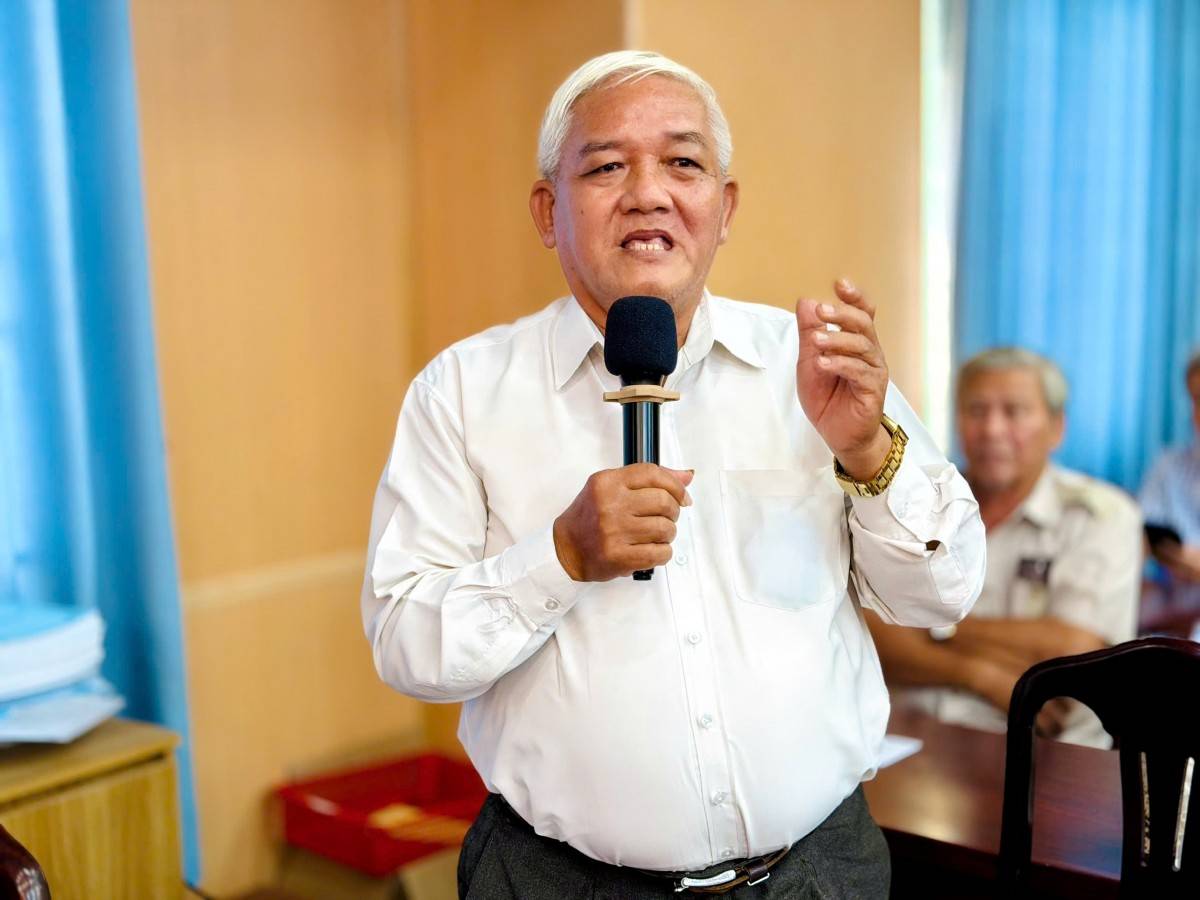 cử tri cũng đề cập đến việc phát triển hạ tầng giao thông đồng bộ, 