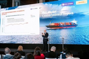 Việt Nam củng cố vị thế trong mạng lưới kinh tế toàn cầu nhờ thương mại và FDI