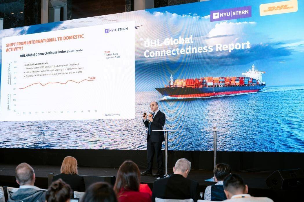 Việt Nam củng cố vị thế trong mạng lưới kinh tế toàn cầu nhờ thương mại và FDI