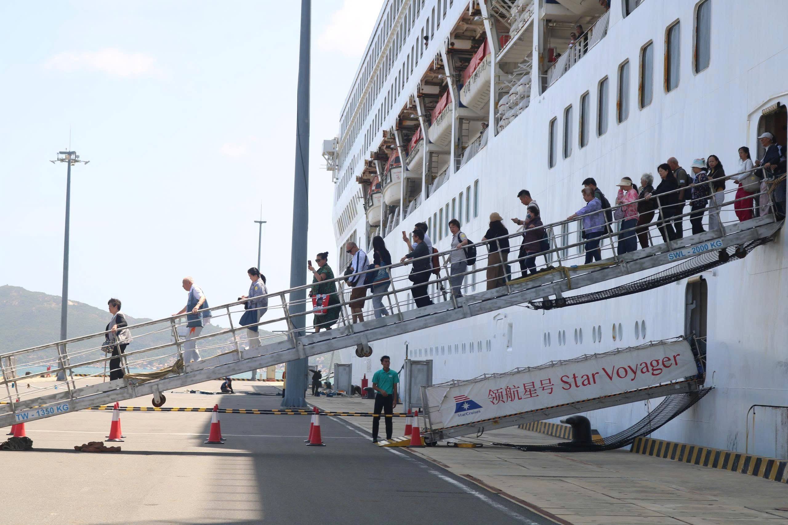 Khánh Hòa: Tàu biển quốc tế STAR VOYAGER cặp cảng Quốc tế Cam Ranh với 1.600 du khách
