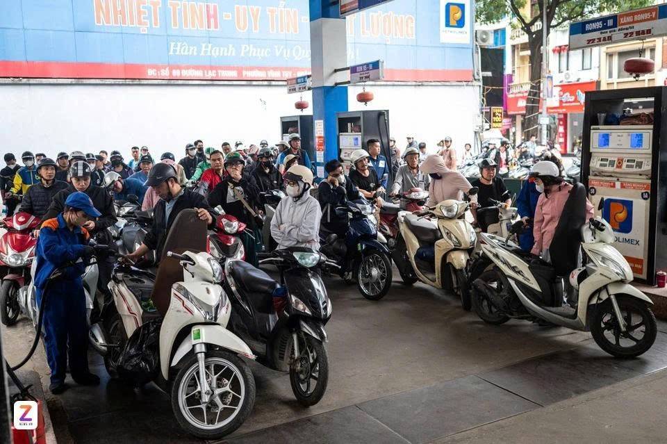 Công an TP. Hồ Chí Minh cảnh báo nguy cơ cháy nổ khi người dân tích trữ xăng dầu