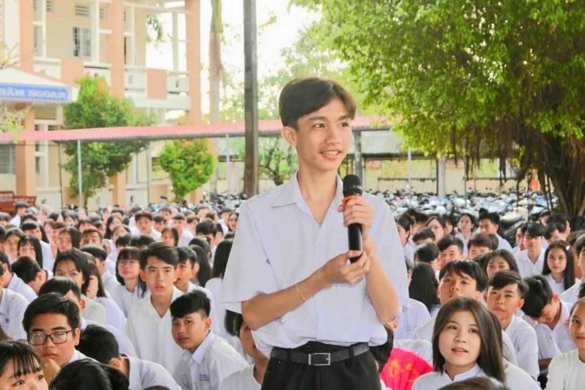 Từ sân trường đến Ngày hội non sông