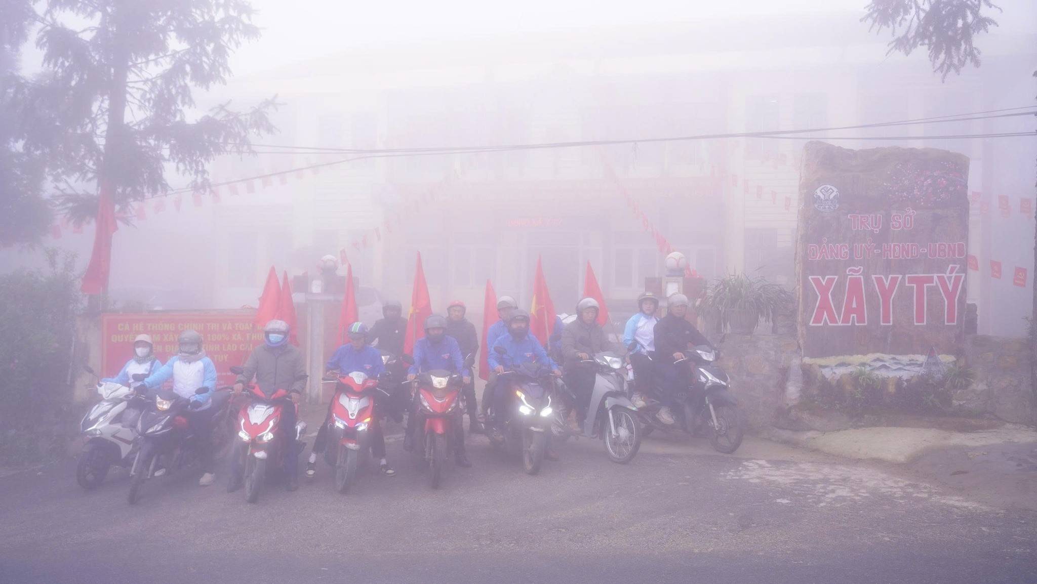 Lào Cai: Y Tý ra quân tuyên truyền bầu cử bằng nhiều thứ tiếng đến đồng bào vùng biên