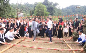 Lào Cai hướng tới “tỉnh hạnh phúc”, phấn đấu chỉ số hạnh phúc người dân đạt 69%