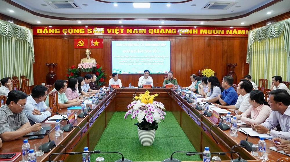 Chủ tịch Ủy ban nhân dân tỉnh Phạm Thành Ngại kết luận buổi làm việc