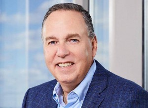 Công thức xây dựng sức mạnh thương hiệu Top 1 ngành tài chính toàn cầu của CEO Stephen Squeri