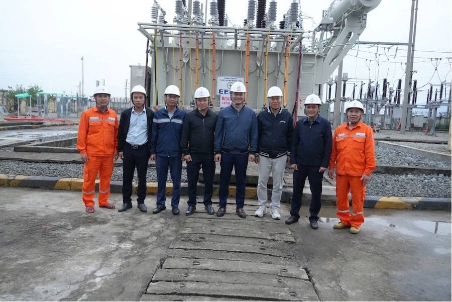 Máy biến áp T2 tại Trạm biến áp 110 kV Vũng Áng, đóng điện, đưa vào vận hành, góp phần tăng cường năng lực cấp điện cho Khu kinh tế Vũng Áng – “thủ phủ công nghiệp” của Hà Tĩnh.