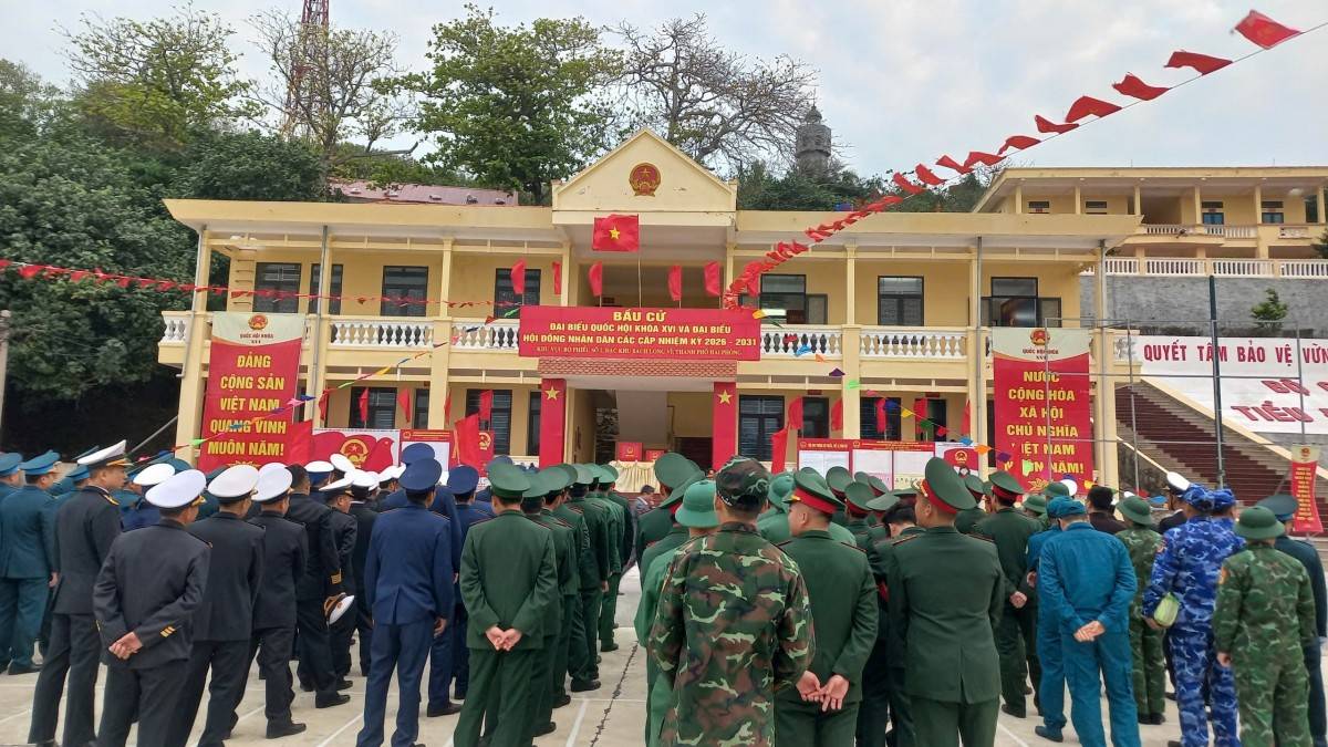 Giữa trùng khơi Tổ quốc, nơi đầu sóng ngọn gió, từng lá phiếu được cử tri Bạch Long Vĩ gửi gắm niềm tin vào những đại biểu tiêu biểu, đủ đức, đủ tài, đại diện cho ý chí và nguyện vọng của Nhân dân tham gia vào Quốc hội Việt Nam khóa XVI và Hội đồng nhân dân các cấp nhiệm kỳ 2026 – 2031.