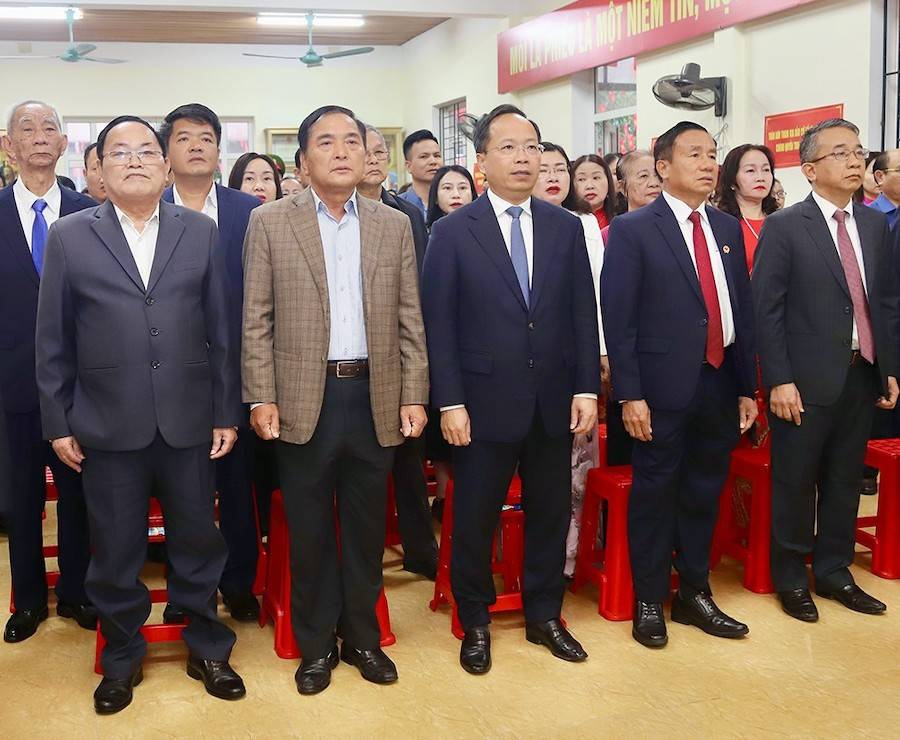 Ông Nguyễn Duy Lâm – Bí thư Tỉnh ủy Hà Tĩnh đã tham dự Lễ khai mạc bầu cử đại biểu Quốc hội khóa XVI và đại biểu HĐND các cấp nhiệm kỳ 2026 – 2031 tại khu vực bỏ phiếu số 10, Tổ dân phố 8, phường Thành Sen