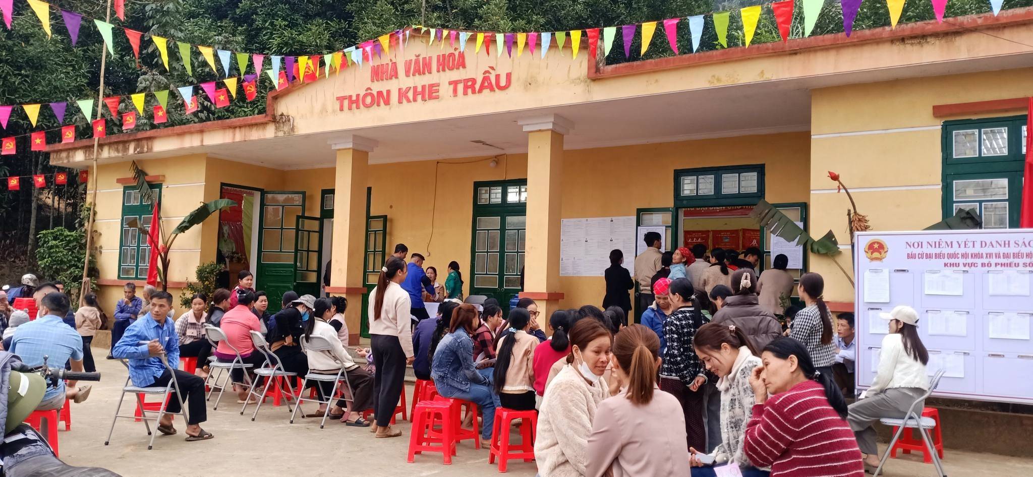 Làm tốt công tác dân vận giúp xã Mỏ Vàng hoàn thành bầu cử sớm với 100% cử tri tham gia