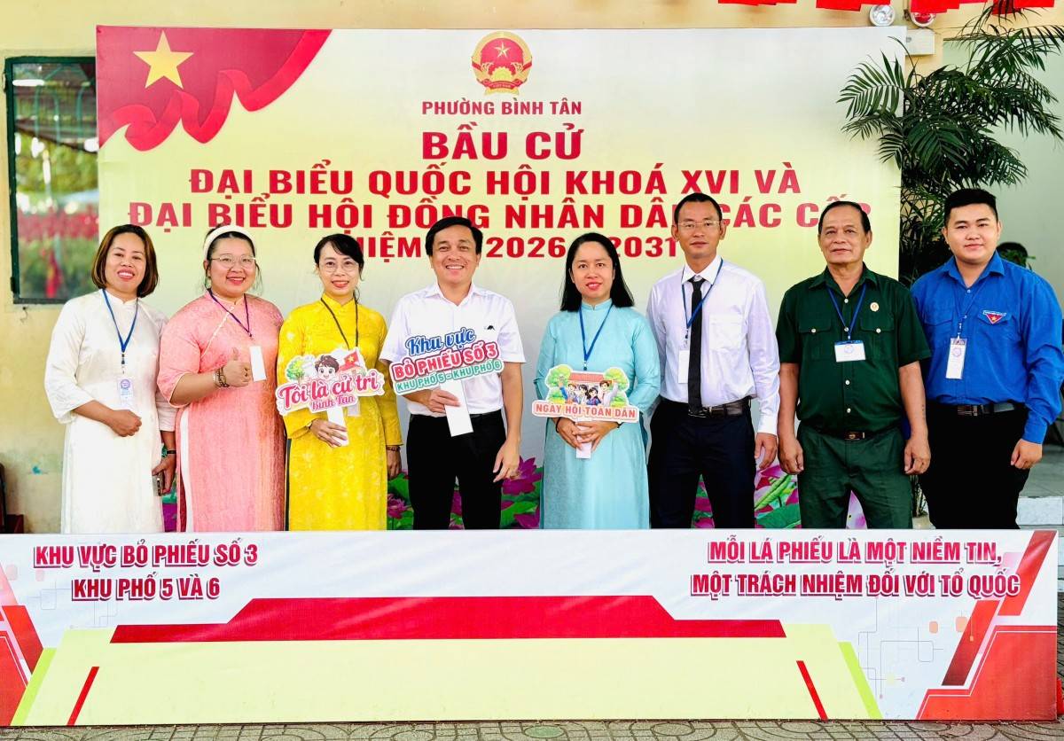 Không khí háo hức, hân hoan trong ngày hội non sông tại TP.HCM