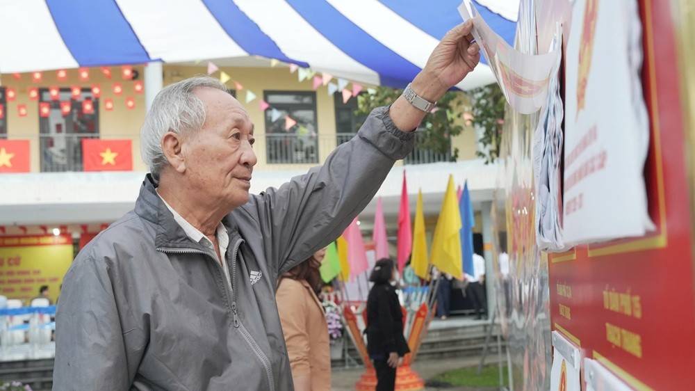 Đà Nẵng: Cử tri gửi gắm niềm tin qua lá phiếu bầu