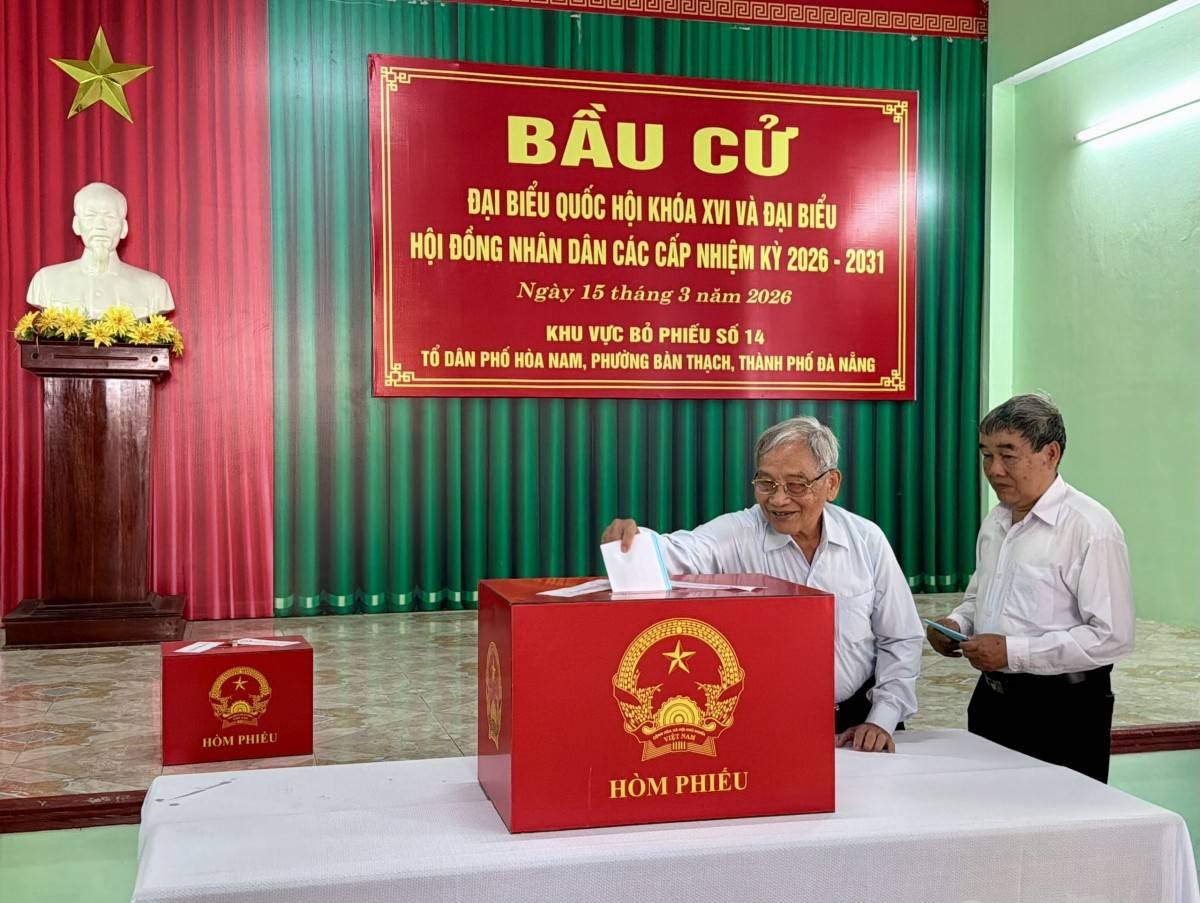 Đà Nẵng: Cử tri gửi gắm niềm tin qua lá phiếu bầu