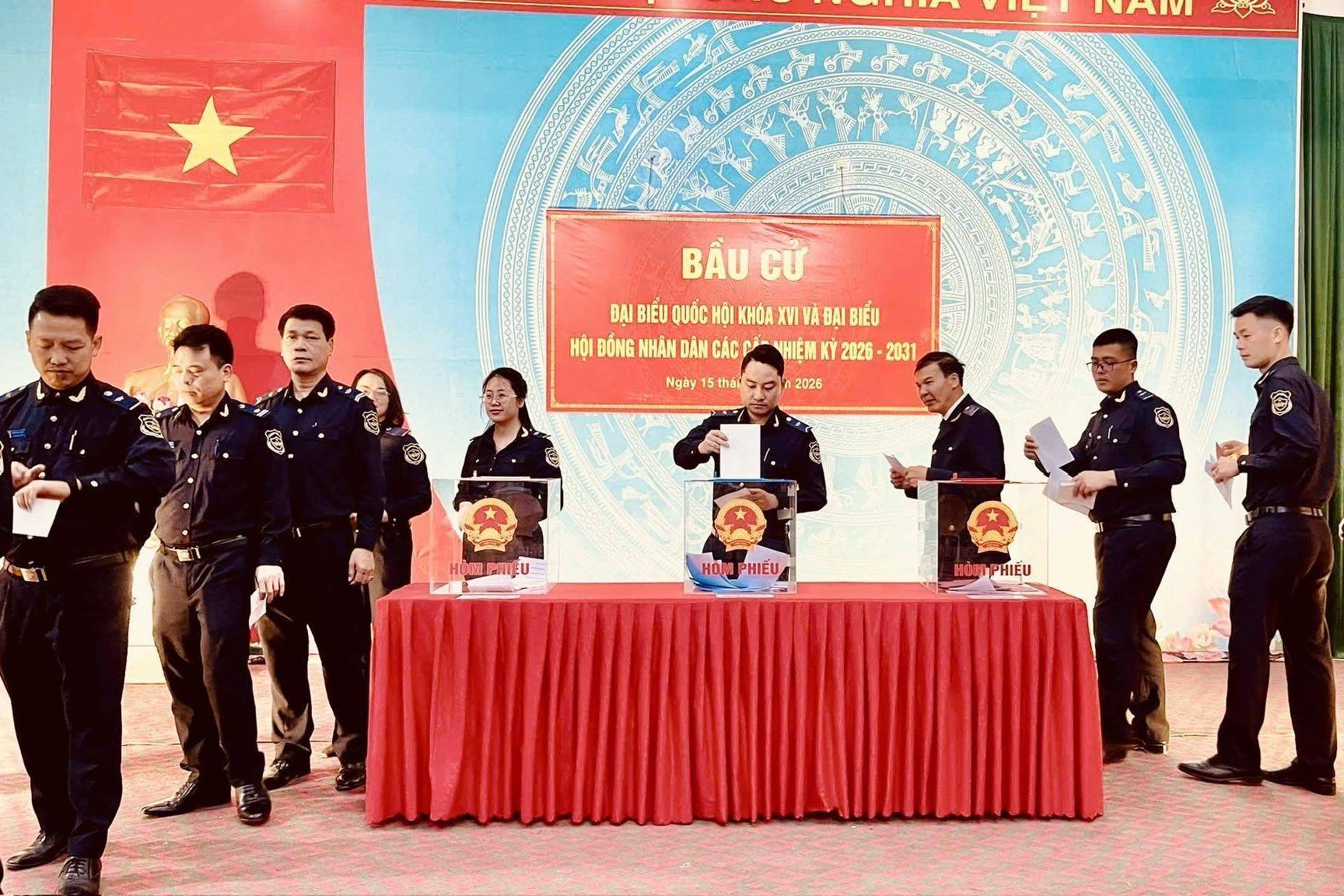 Công chức, viên chức ngành Hải quan tích cực tham gia “Ngày hội non sông”