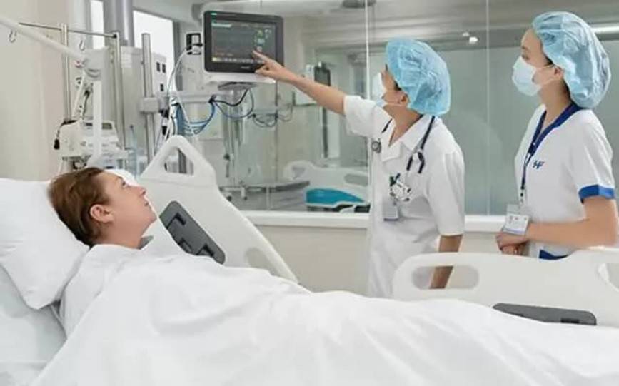 Theo Vietnam Briefing, lĩnh vực chăm sóc sức khỏe của Việt Nam đang phát triển nhanh chóng và mang lại tiềm năng đầu tư đáng kể cho các doanh nghiệp quan tâm đến du lịch chữa bệnh (Ảnh: Vietnamtravel).