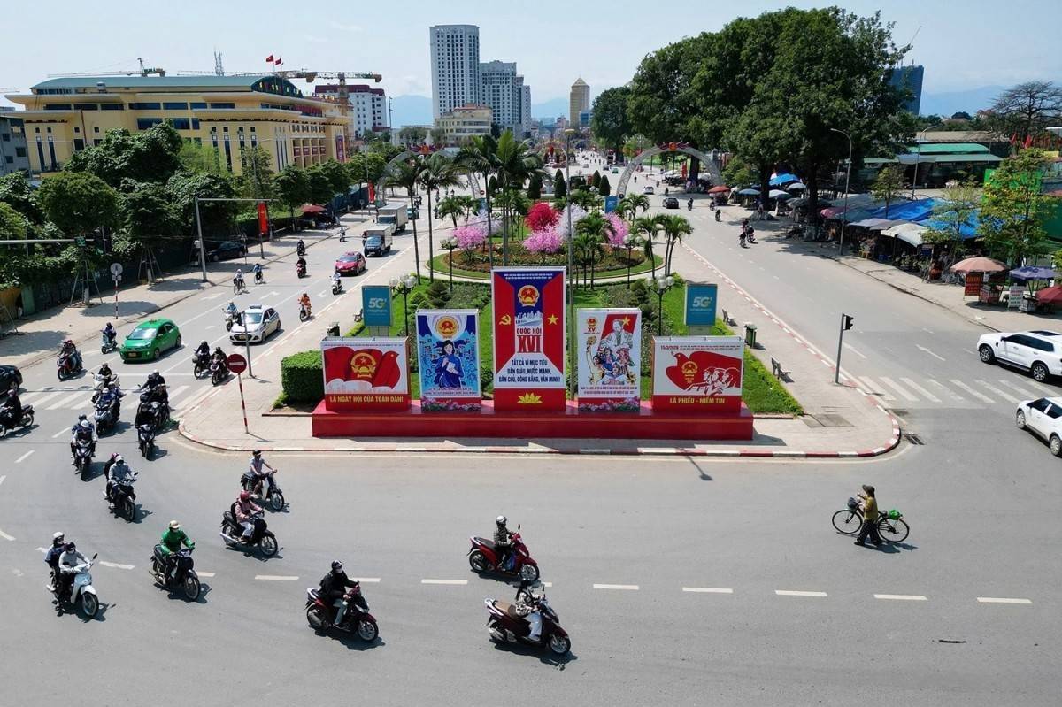 Thái Nguyên: Hàng triệu cử tri tích cực tham gia bỏ phiếu, không khí dân chủ phấn khởi