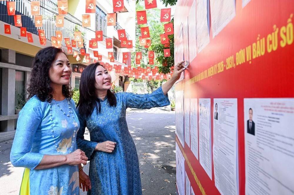 Hà Nội: Gần 90% cử tri tham gia bỏ phiếu tính đến 15h ngày bầu cử