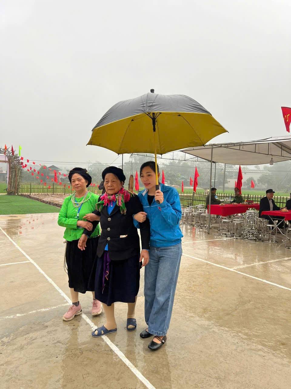 Những hình ảnh đẹp trong ngày hội bầu cử ở vùng cao Lào Cai