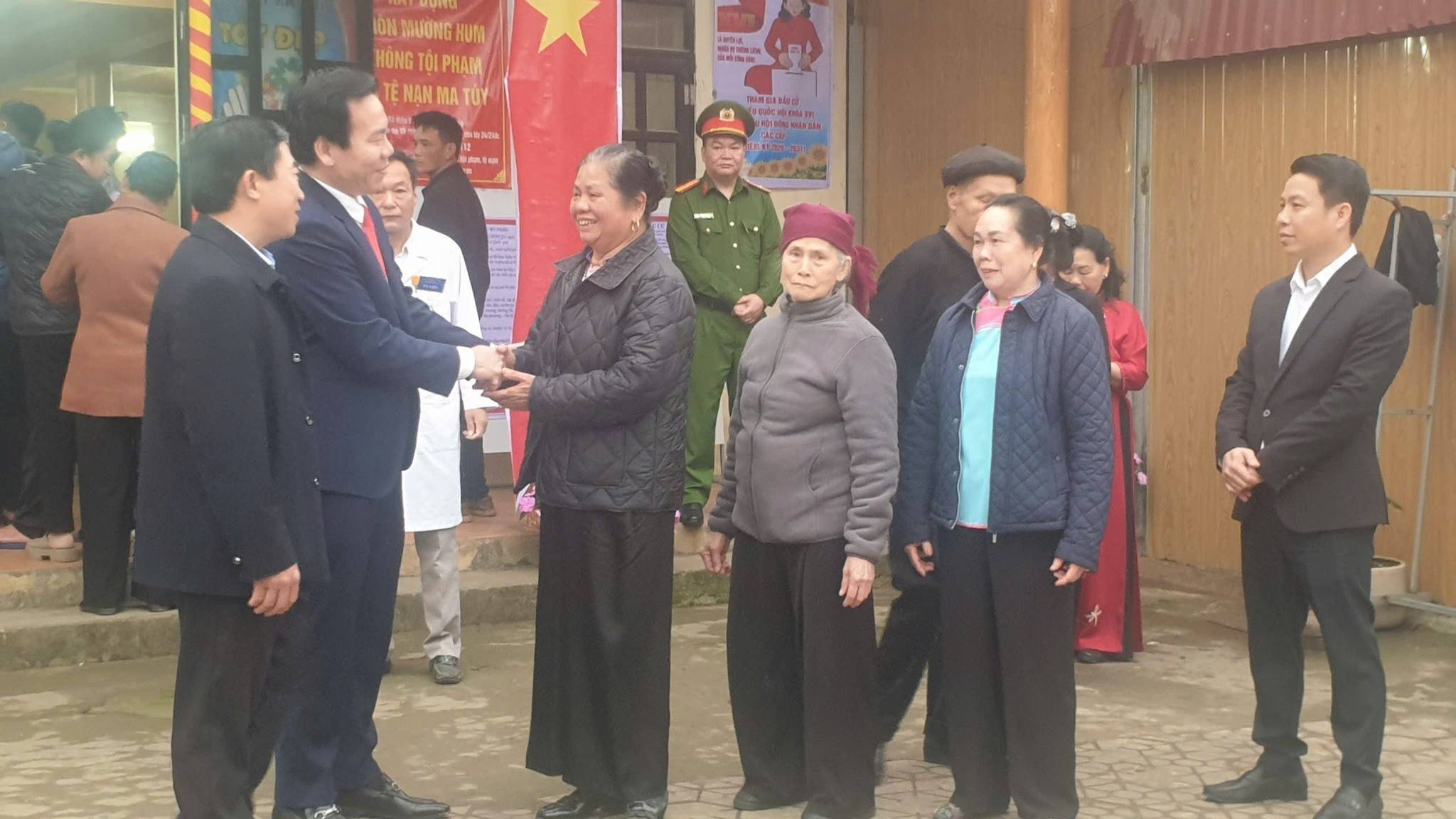 Những hình ảnh đẹp trong ngày hội bầu cử ở vùng cao Lào Cai