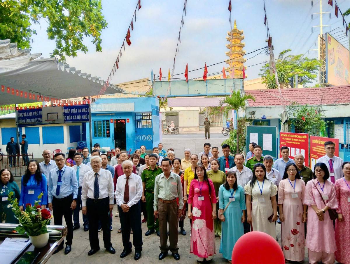 Không khí "ngày hội toàn dân" tại Phường Bình Lợi Trung – TP. Hồ Chí Minh: Ghi nhận kết quả tích cực, thành công trong ngày bầu cử