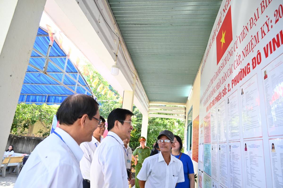 Cử tri Phường Bảo An, Đô Vinh, Ninh Chữ tham gia bỏ phiếu, lựa chọn ứng cử viên tài đức, trách nhiệm với cộng đồng xã hội