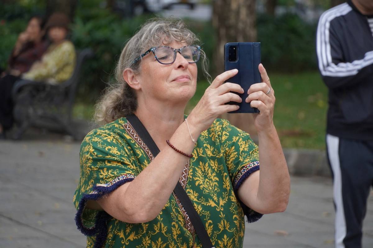 Nhạc Jazz hòa nhịp giai điệu Việt giữa phố đi bộ Hồ Gươm