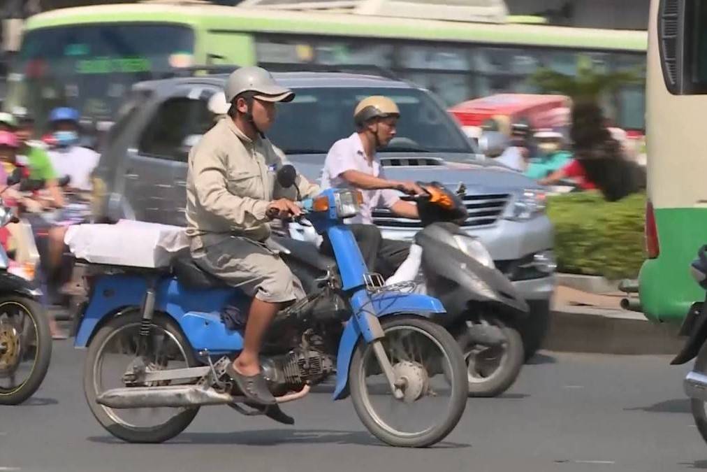 Đề xuất “hàng rào kỹ thuật” môi trường để hạn chế xe cũ nát tại đô thị