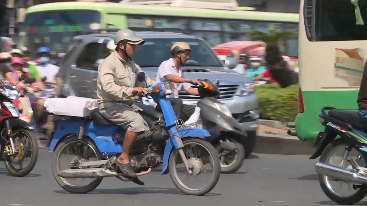 Đề xuất “hàng rào kỹ thuật” môi trường để hạn chế xe cũ nát tại đô thị