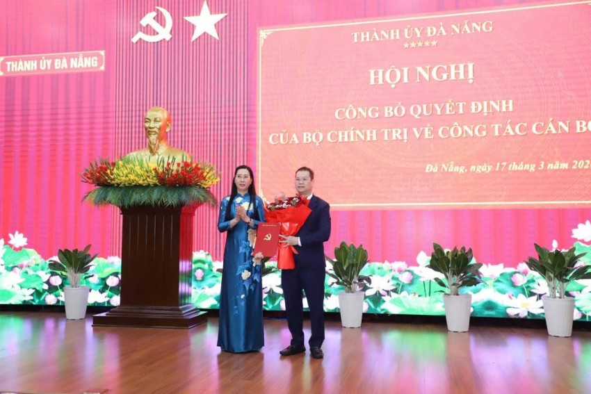 Bộ Chính trị điều động, chỉ định ông Nguyễn Mạnh Hùng tham gia Ban Chấp hành Đảng bộ thành phố, Ban Thường vụ Thành ủy Đà Nẵng nhiệm kỳ 2025–2030, đồng thời giữ chức vụ Phó Bí thư Thành ủy.