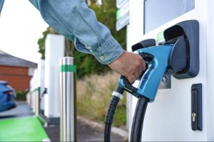 V-Green chi 10.000 tỷ đồng xây 99 siêu trạm sạc, phủ mạng lưới xuyên Việt