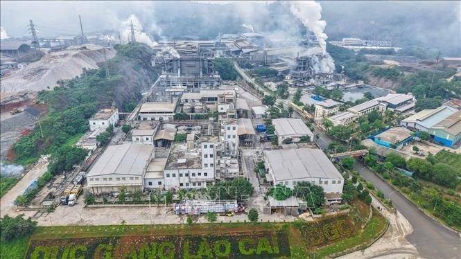 Lãnh đạo Hóa chất Đức Giang bị khởi tố, gia đình Chủ tịch nắm hơn 40% vốn