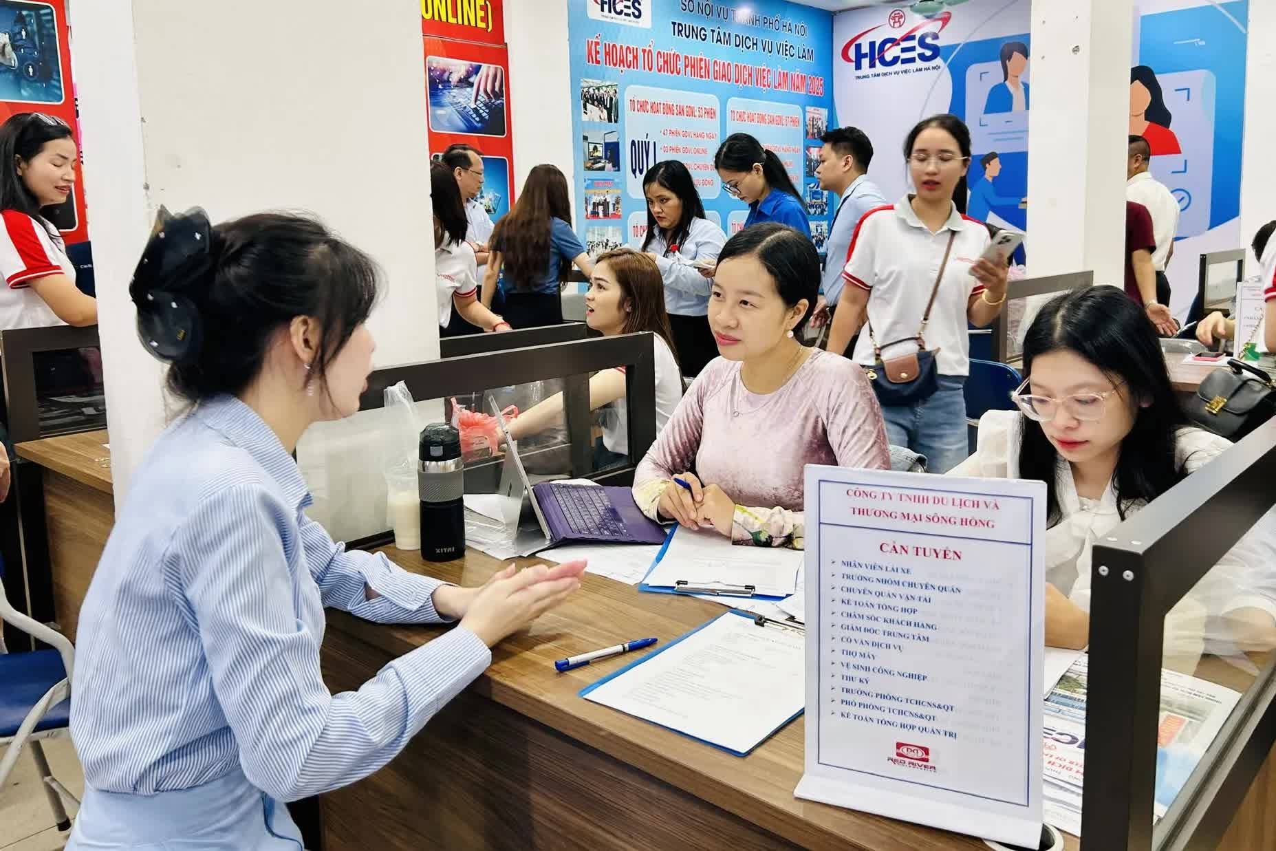 86.321 cơ hội việc làm tại phiên giao dịch việc làm trực tuyến kết nối 10 tỉnh, thành phố