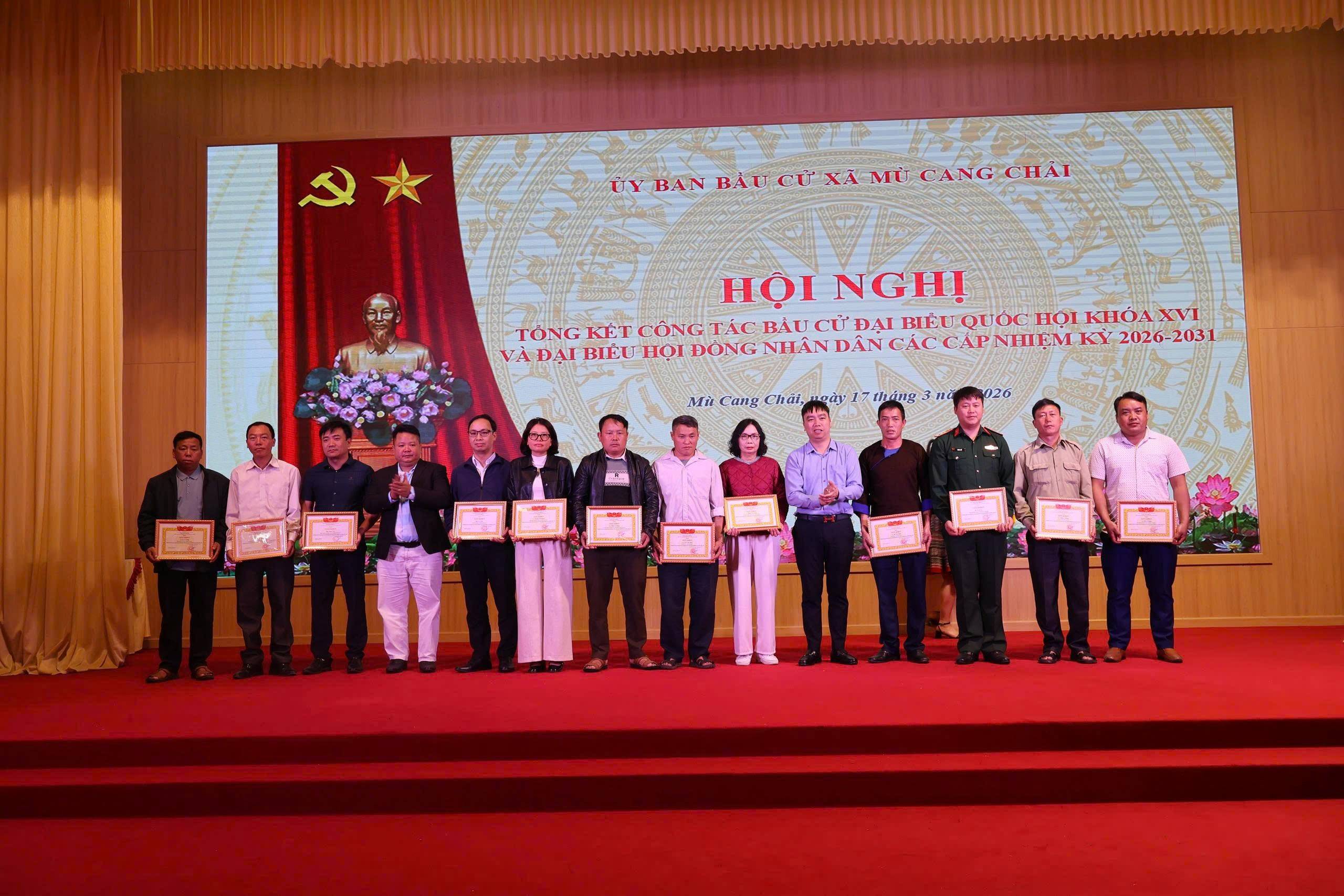 27  tập thể và 44 cá nhân có thành tích trong công tác bầu cử đại biểu Quốc hội và đại biểu HĐND các cấp nhiệm kỳ 2026 - 2031