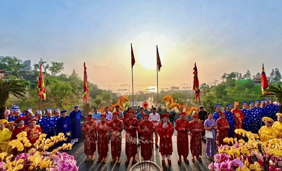 Hào khí Đông A bên bờ di sản: Rộn ràng Lễ hội đền Cửa Ông 2026