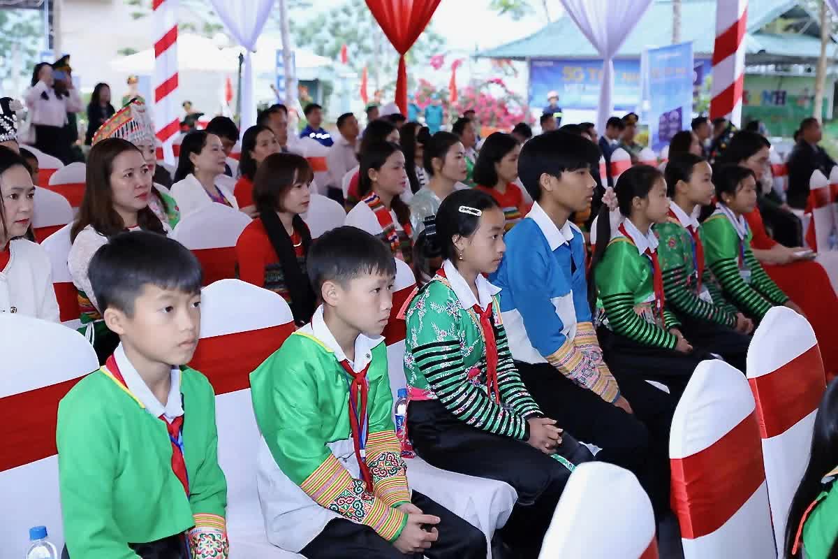 Thanh Hóa khởi công 10 trường nội trú liên cấp tại các xã biên giới