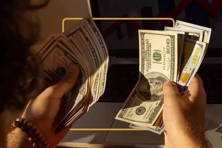 Tiền mặt lên ngôi giữa sóng gió Trung Đông