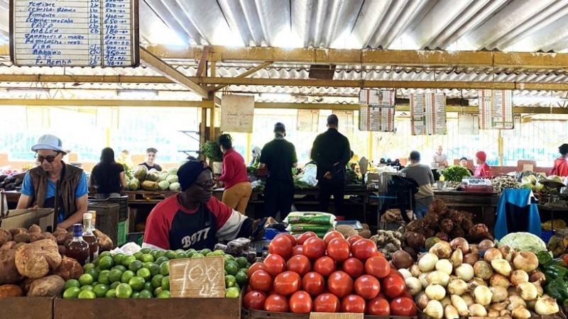 Chợ nông sản ở La Habana, Cuba (Ảnh: Ngọc Duy/TTXVN).