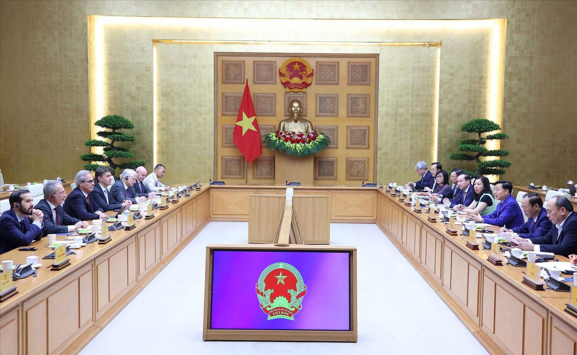 EC ghi nhận tiến bộ, Việt Nam cam kết xử lý dứt điểm tồn tại để sớm gỡ 