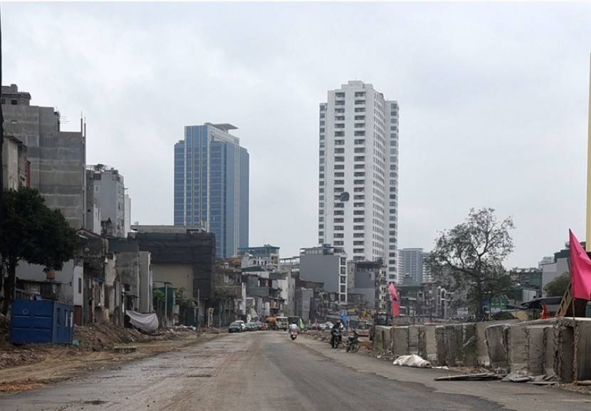 Đường vành đai một Hoàng Cầu - Voi Phục không chỉ là con đường đắt nhất mà còn là biểu tượng của quyết tâm chính trị và sự đồng thuận xã hội (Ảnh: Trần Linh). 