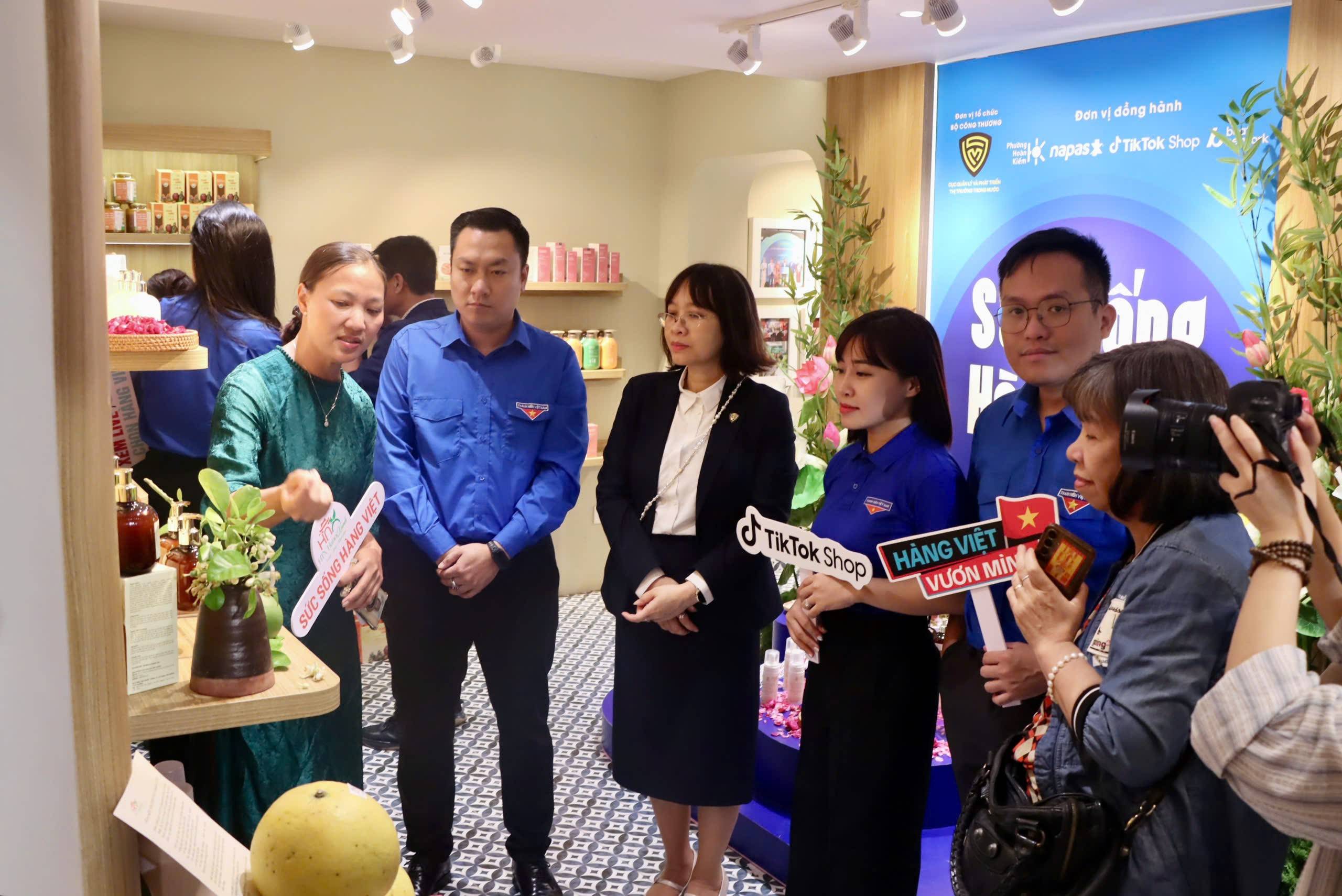 Khai mạc “Sức sống hàng Việt” lần 3: Kết nối doanh nghiệp và người tiêu dùng