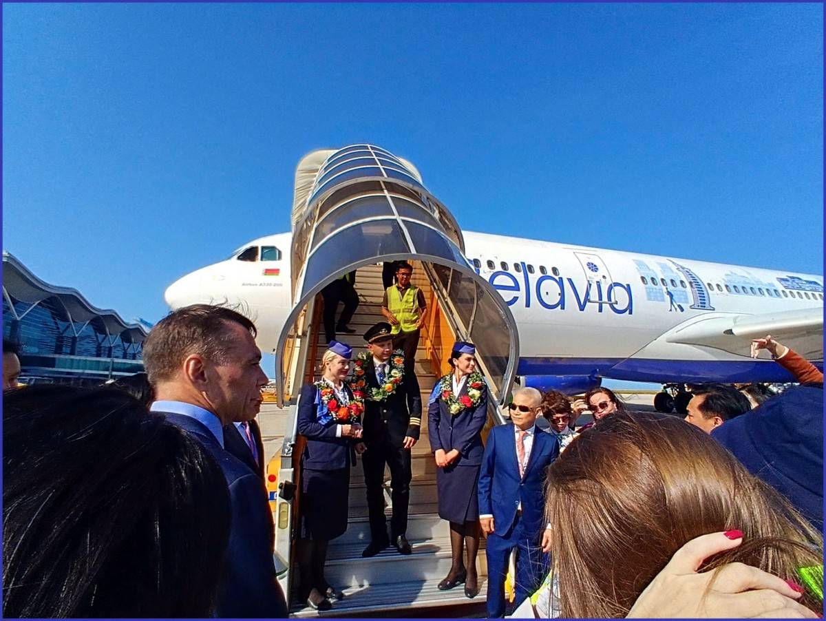 Chuyến bay Airbus A330-200 từ sân bay quốc tế Minsk (Belarus) đem theo 281 hành khách, đến Cảng hàng không quốc tế Cam Ranh